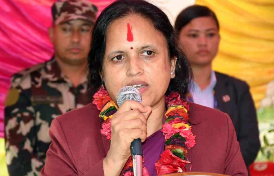मन्त्री शर्मा भन्छिन् - गणतन्त्रमा कसैलाई पनि गल्ती गर्ने छुट छैन